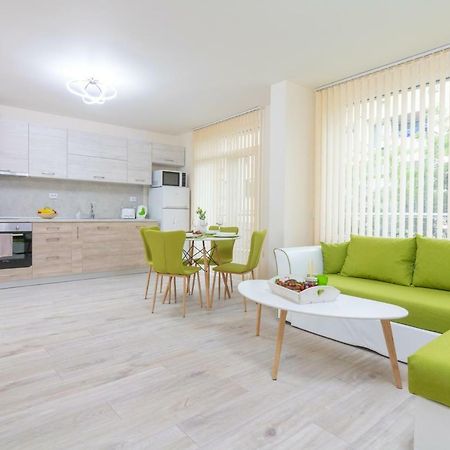 Domus Apartments Grand Plovdiv Buitenkant foto