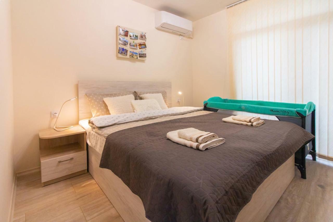 Domus Apartments Grand Plovdiv Buitenkant foto