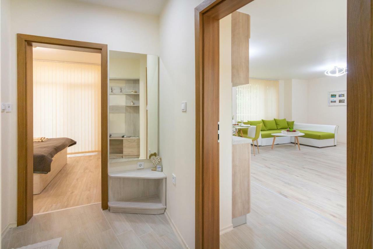 Domus Apartments Grand Plovdiv Buitenkant foto