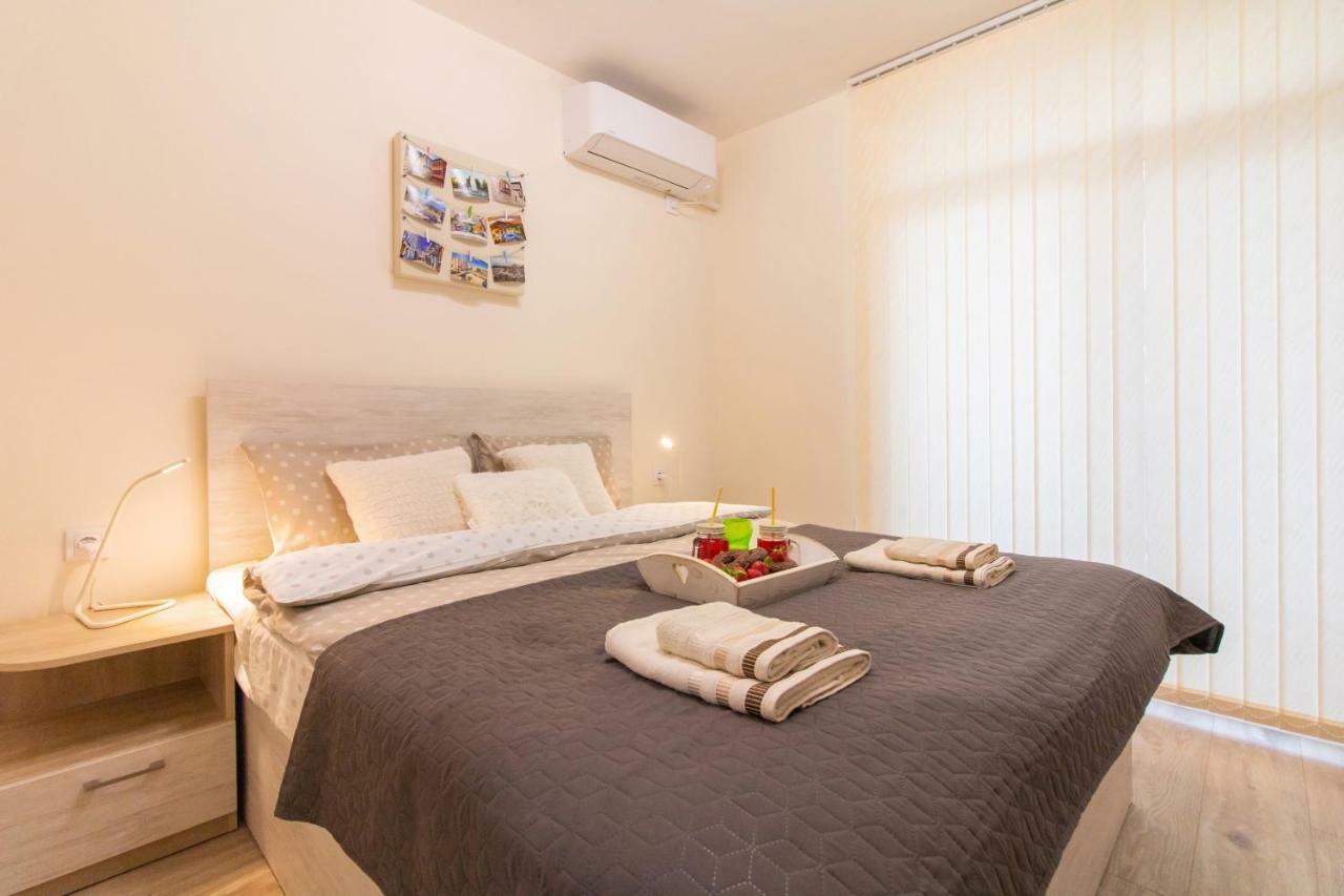 Domus Apartments Grand Plovdiv Buitenkant foto
