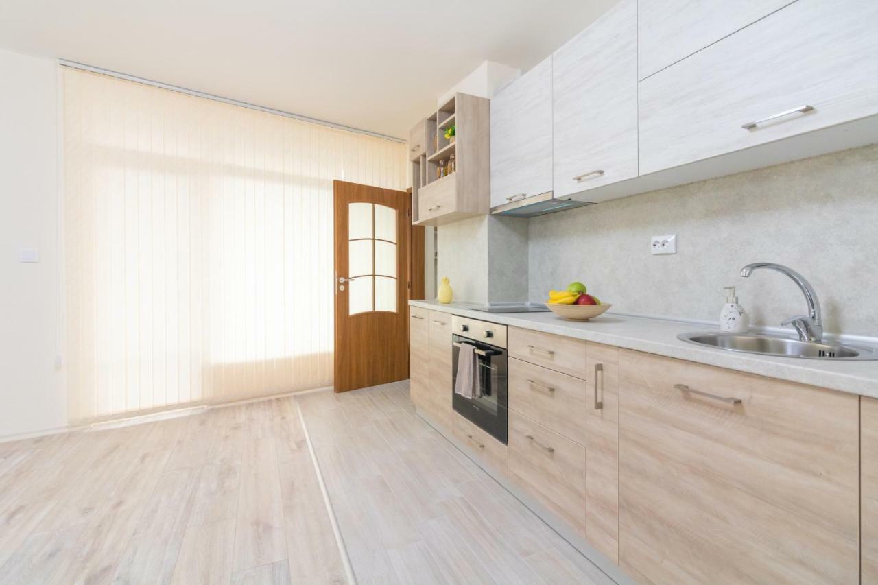 Domus Apartments Grand Plovdiv Buitenkant foto